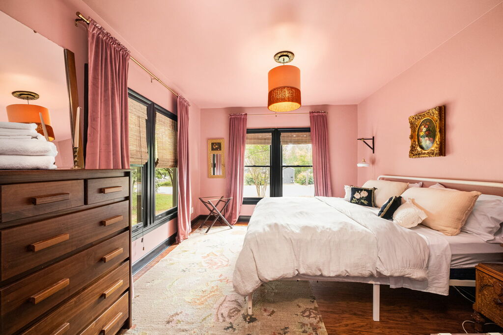 Magnolia Crest Manor