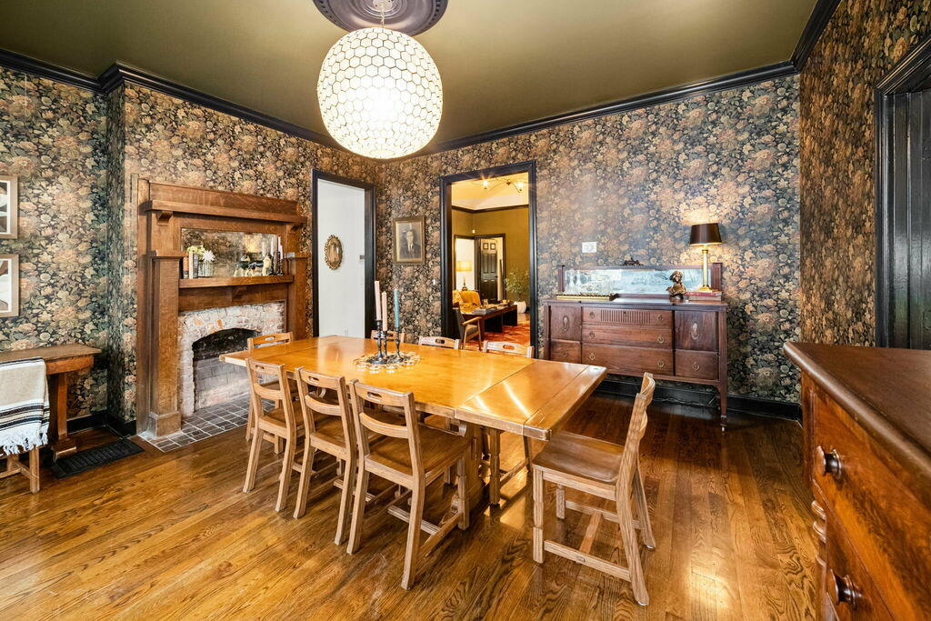 Magnolia Crest Manor