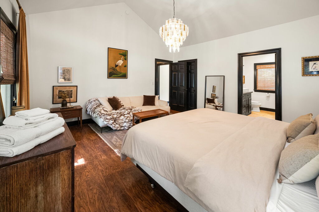 Magnolia Crest Manor