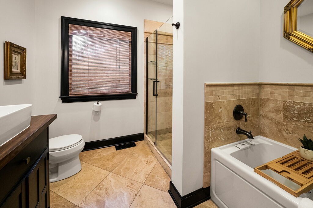 Magnolia Crest Manor