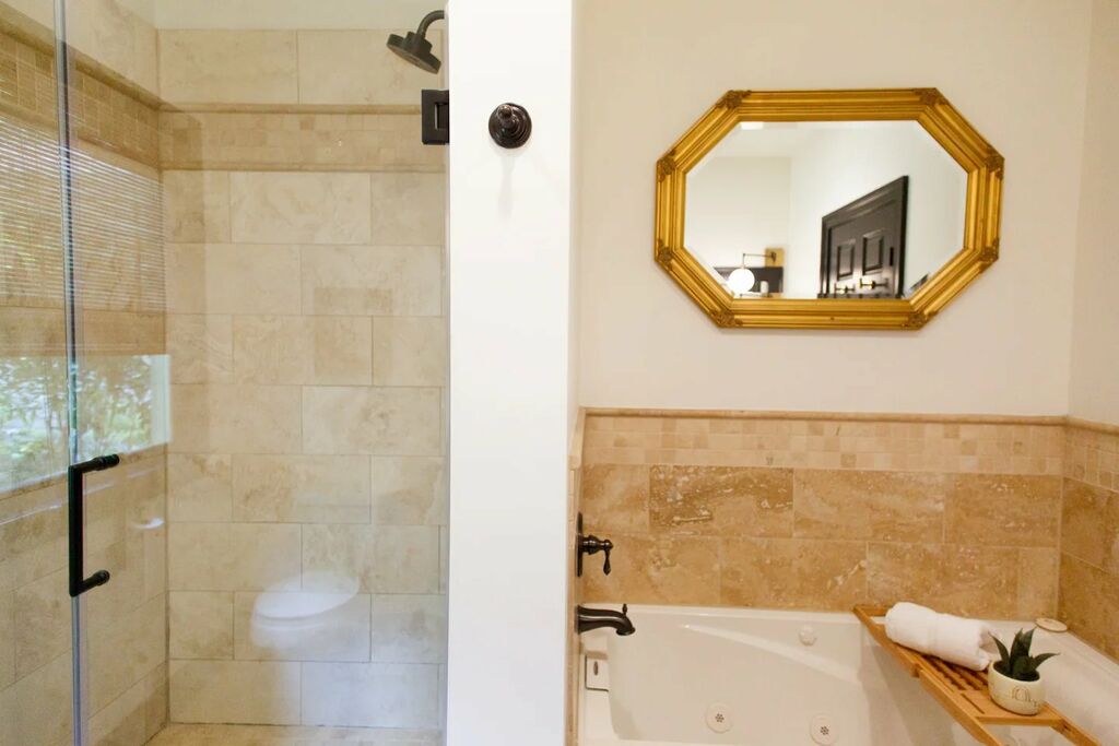 Magnolia Crest Manor