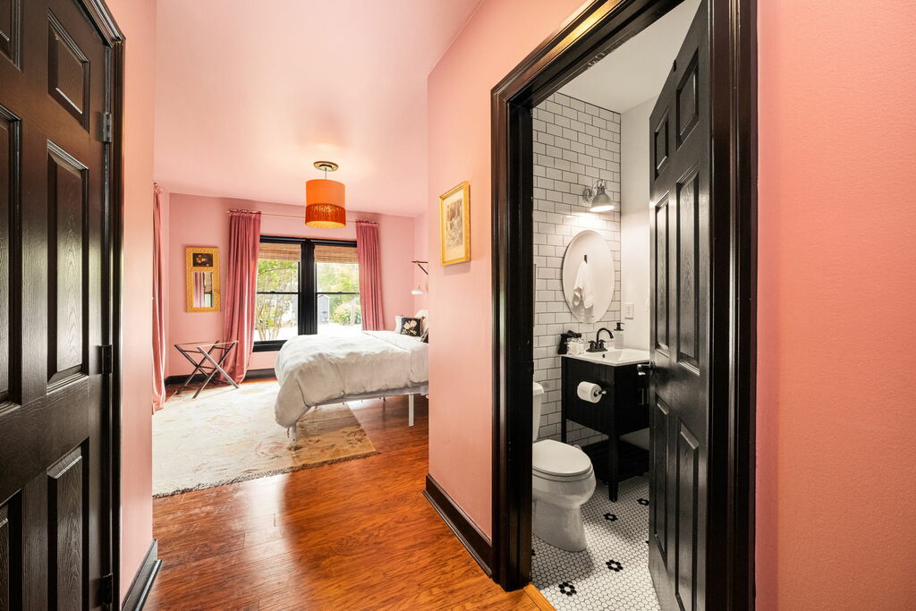 Magnolia Crest Manor