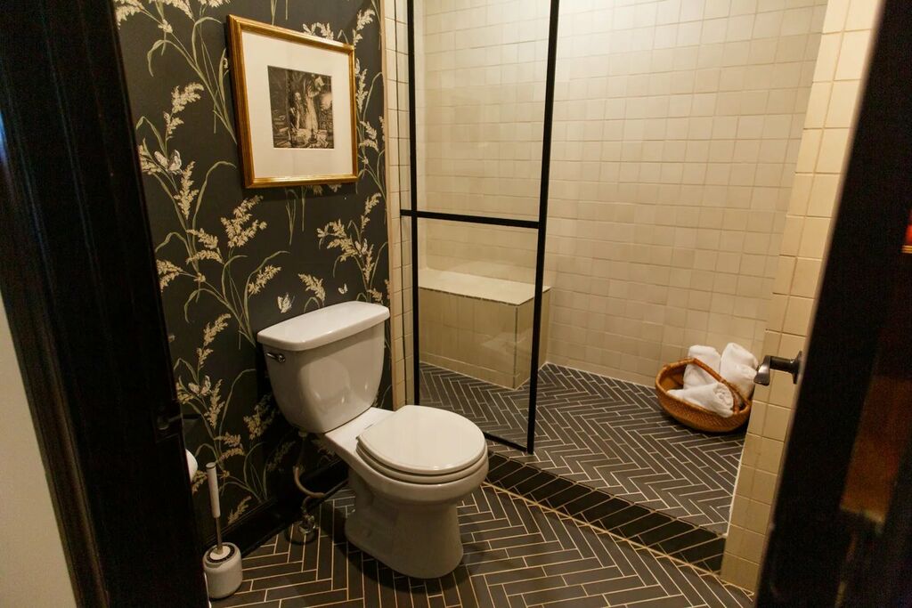 Magnolia Crest Manor