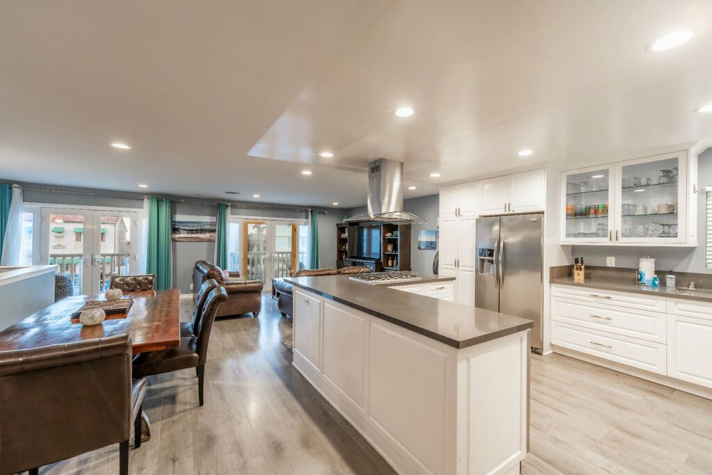 Silver Strand Sensation