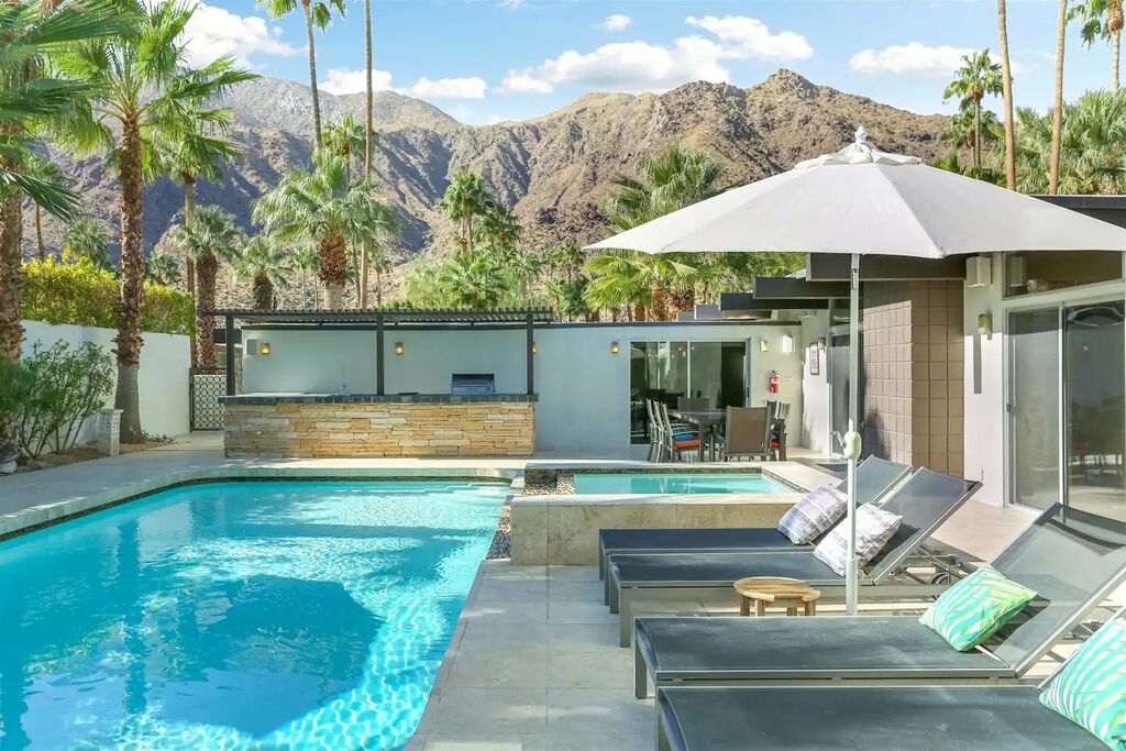 Palm Springs Rose