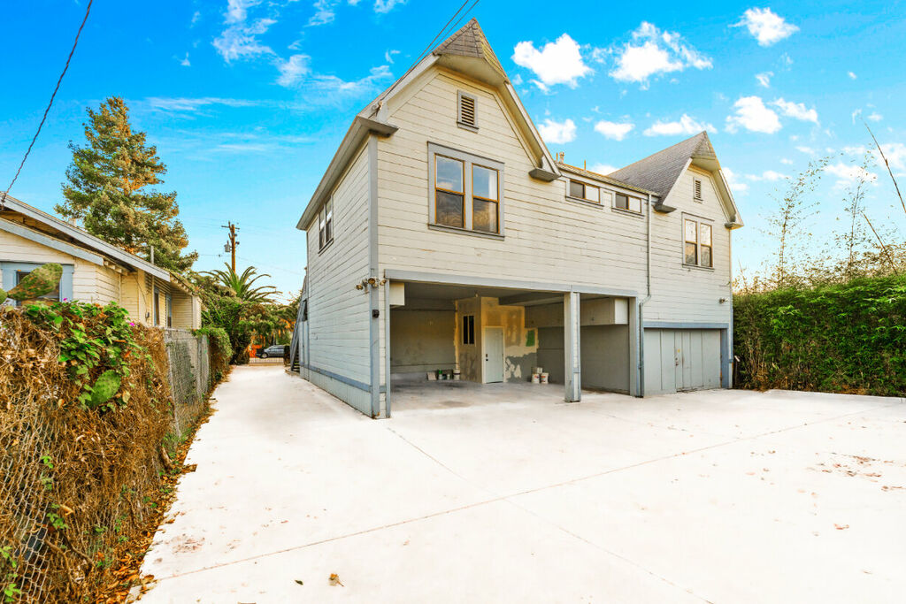 Coastal Charm