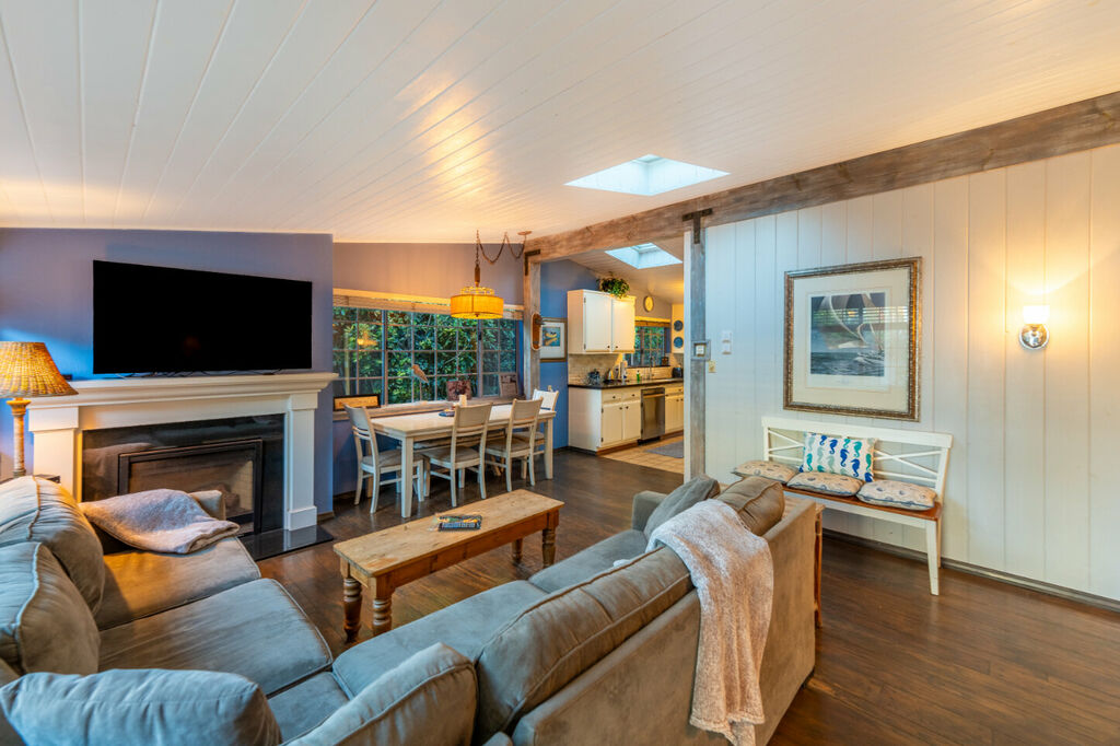 Nantucket Cottage Hideaway