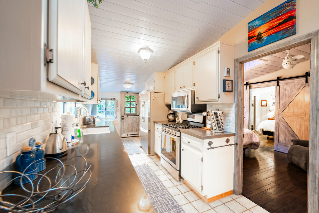 Nantucket Cottage Hideaway