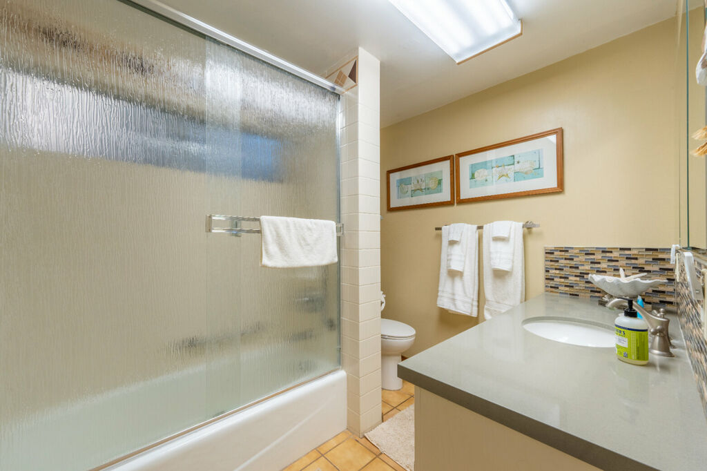 Nantucket Cottage Hideaway