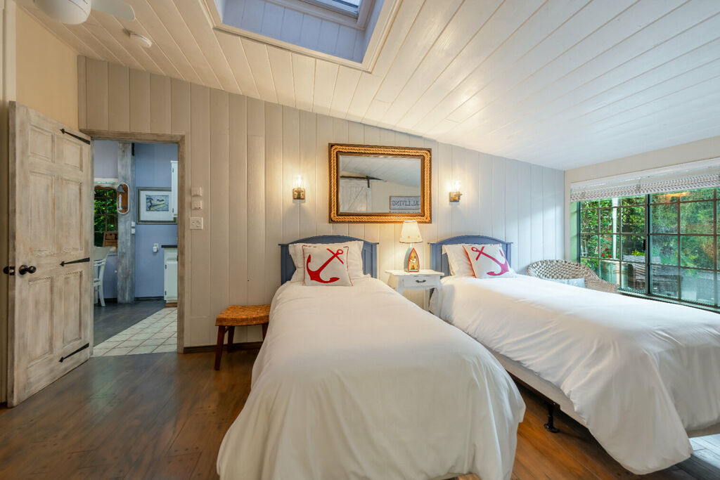 Nantucket Cottage Hideaway