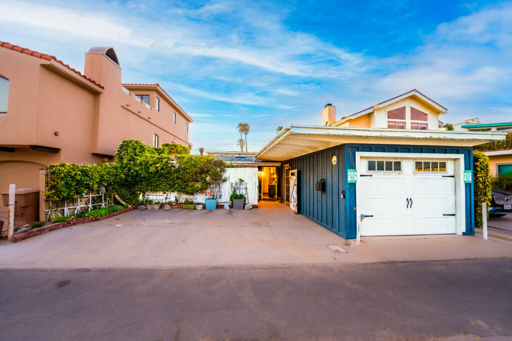 Nantucket Cottage Hideaway